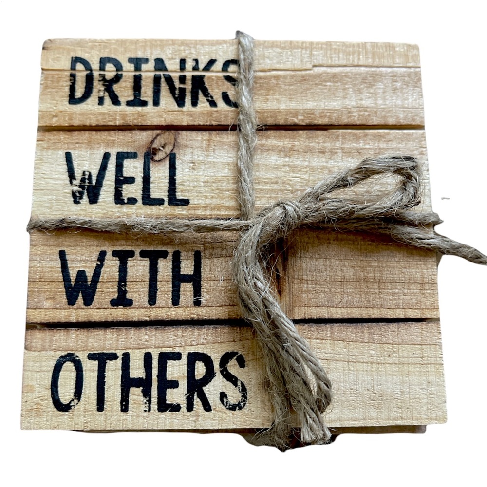 NWOT Mudpie Wooden Pallet Coasters “Drinks Well with Others”